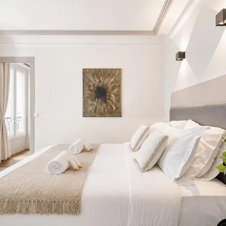 Appartamento Eiffel Tower - Premium With Lift For 4 Parigi